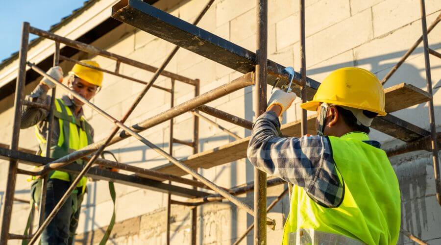 Professional gutter cleaning in Mineola, IA
